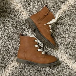 Toddler girl size 10 Cat and Jack Brown Boots